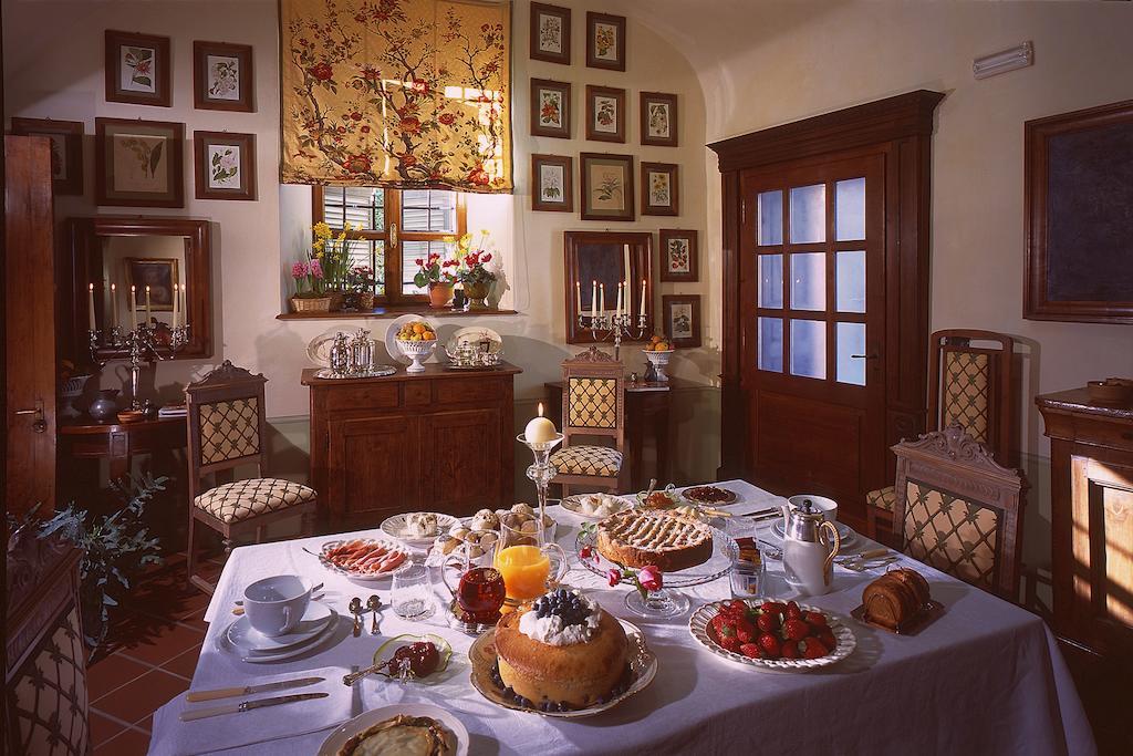 Castello Di Strambinello Bed & Breakfast Стая снимка