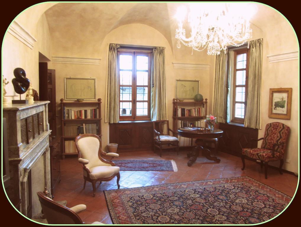 Castello Di Strambinello Bed & Breakfast Стая снимка