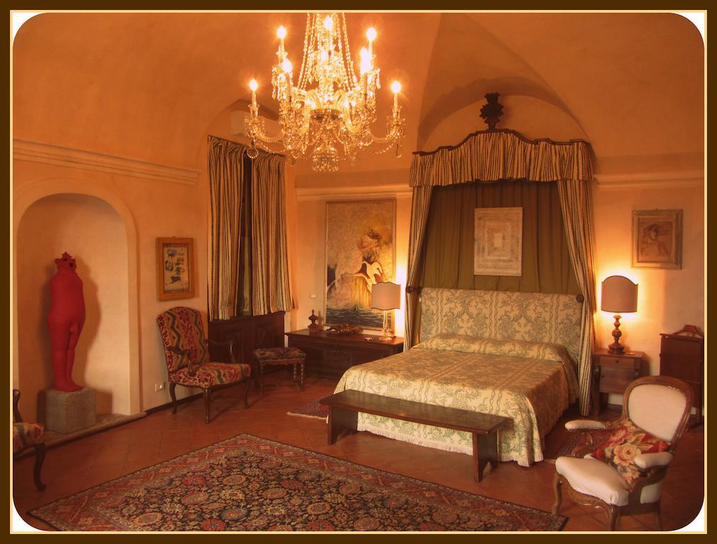 Castello Di Strambinello Bed & Breakfast Стая снимка