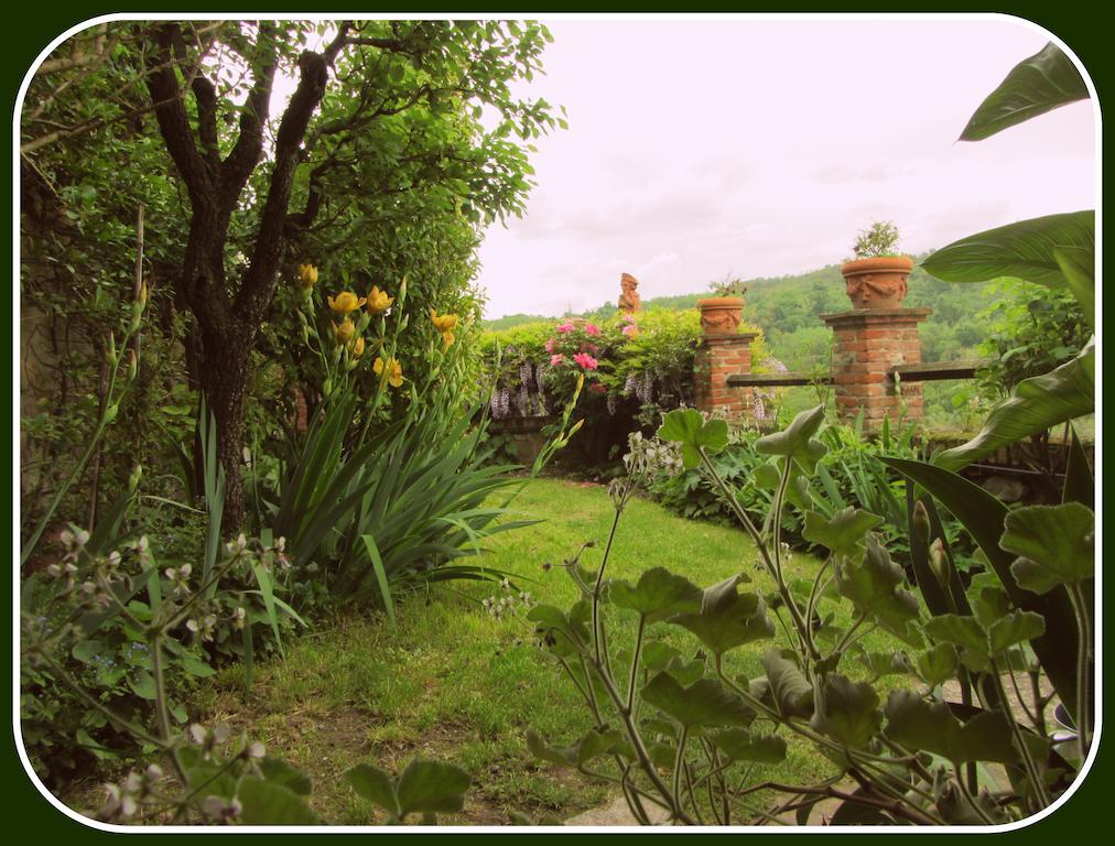 Castello Di Strambinello Bed & Breakfast Екстериор снимка