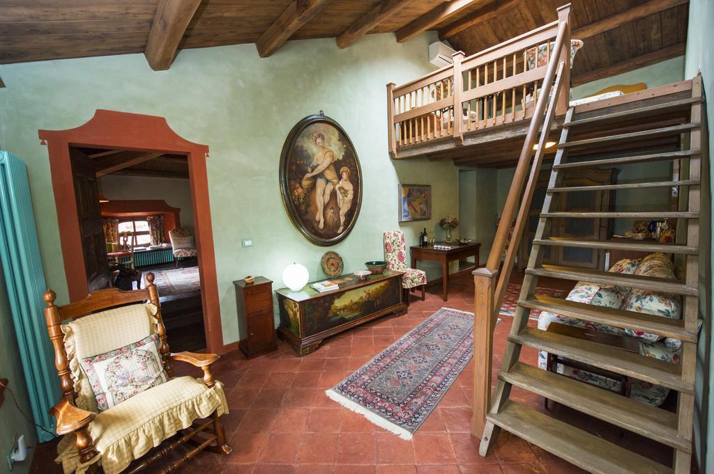 Castello Di Strambinello Bed & Breakfast Екстериор снимка