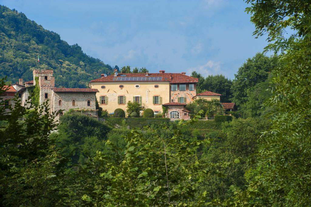 Castello Di Strambinello Bed & Breakfast Екстериор снимка